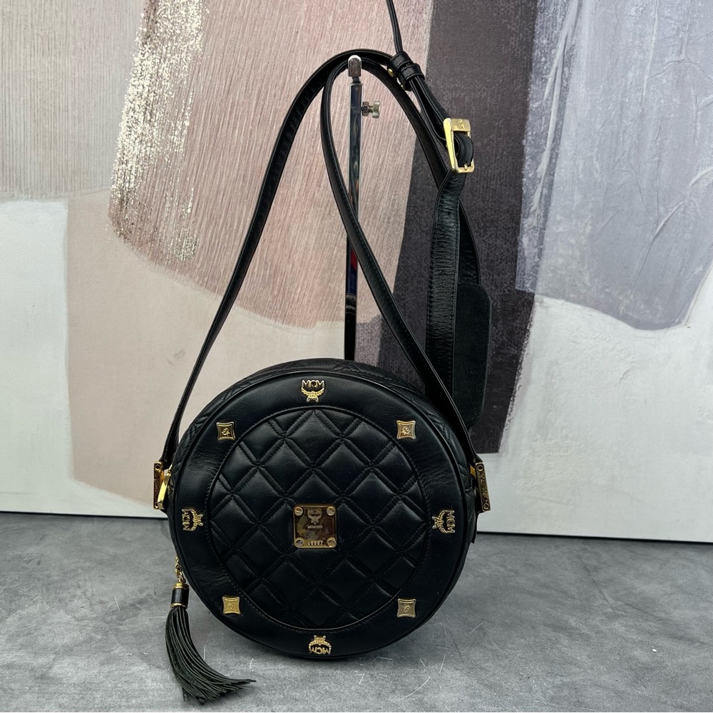 🌵Vintage MCM Round Black Quilted Adjustable Sling Bag🌵